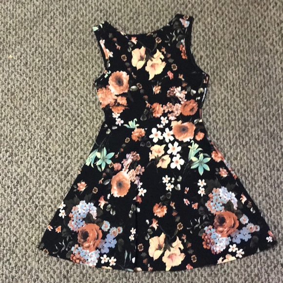 Forever 21 floral print mini dress - Picture 6 of 7